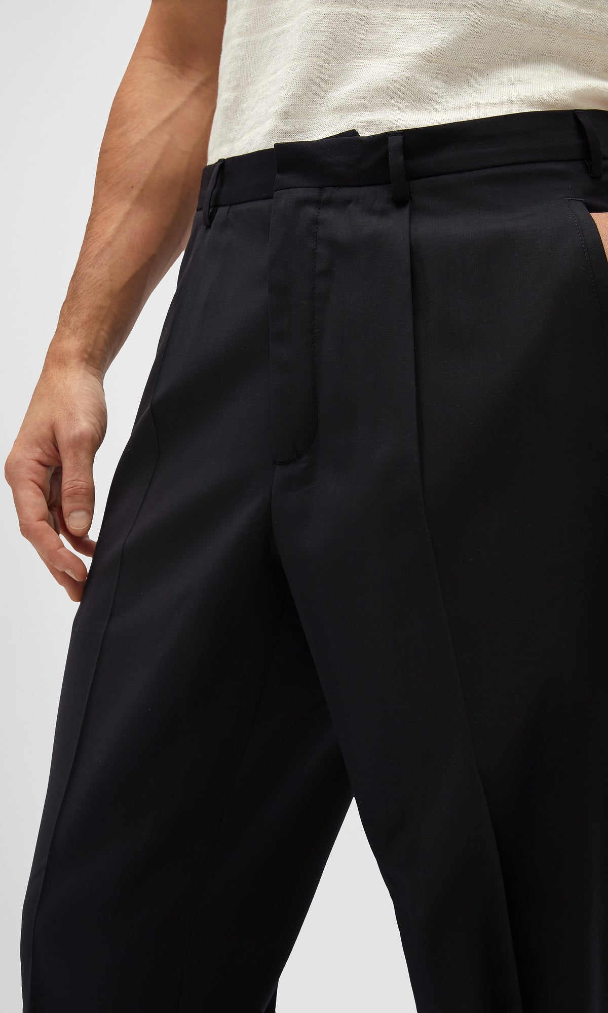 Pantalone In Fresco Lana Con Dettagli Sartoriali